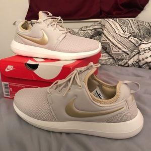 Nike Roshe Two
